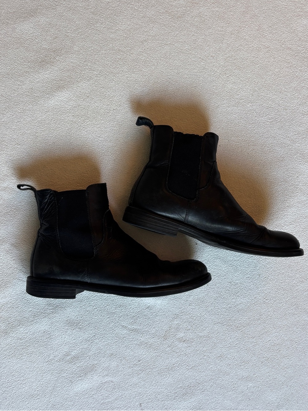Vagabond Black Leather Chelsea Ankle Boots